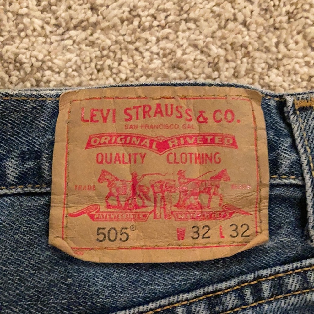 Vintage Levi’s 505 Jeans - Picture 2 of 6